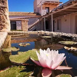 Senia Del Rais Favignana